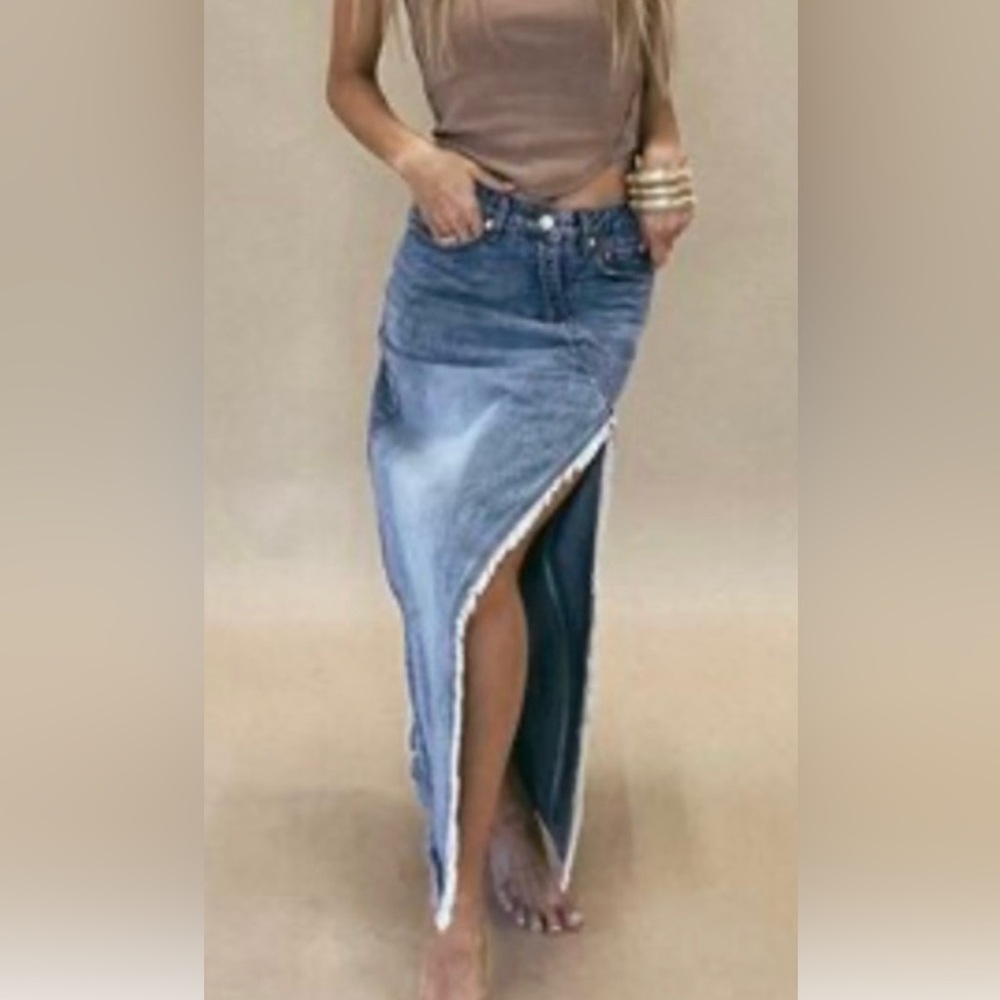 NWT FRONT SLIT Denim Women's Skirt BY SIGNATURE